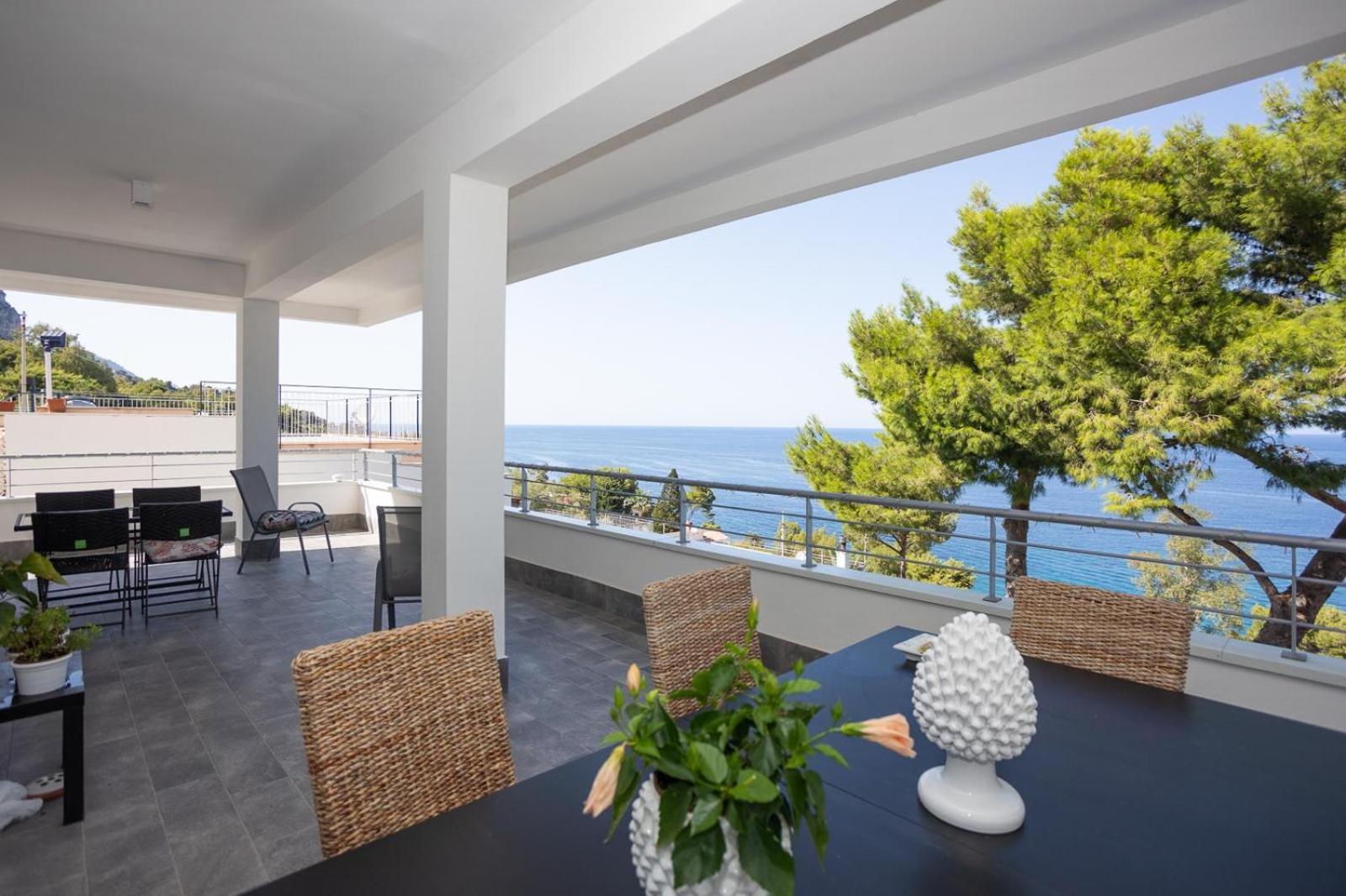 Mondello Addaura Addisio Suite Palermo Exterior photo